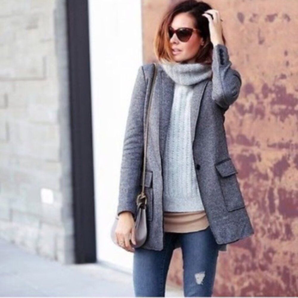 Banana Republic Textured Knit Boyfriend Blazer Wool Blend Gray in Size 12